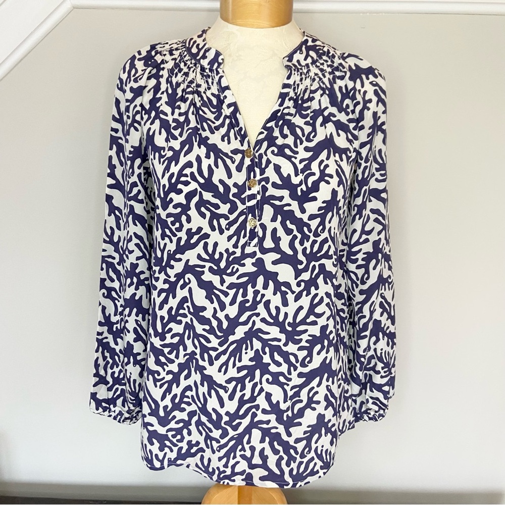 Lilly Pulitzer Elsa 100% Silk Blouse Navy Blue White Coral Print Size XXS